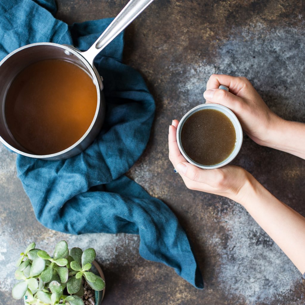 bare bones broth featured